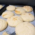 くっくペタ's cooksnap of when they made HBにお任せ(笑)ふわサクッとメロンパン.