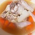 にゃにゃん16's cooksnap of when they made 鶏手羽元と大根と人参のコンソメ煮込み.