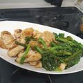 yuringoo's cooksnap of when they made 鶏むね肉と菜の花のガーリックバター醤油.