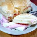 ふうはっちゃん's cooksnap of when they made ★レンジで30秒マシュマロサンドパン★.