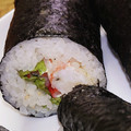 クック桜輝's cooksnap of when they made 巻き簾なし！簡単恵方巻き！寿司レタス巻き.