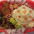 つぼくんママ's cooksnap of when they made お誕生日ケーキのお弁当♪（簡単キャラ弁）.