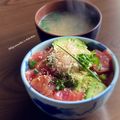 Miiyasusho's cooksnap of when they made 簡単マグロとアボカドの仲良し丼.