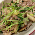 クックVGTD6R☆'s cooksnap of when they made 簡単！豚肉と豆苗のオイスターソース炒め.