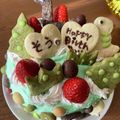 hirokorobi's cooksnap of when they made 誕生日スペシャル恐竜ケーキ.