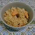 eauasa's cooksnap of when they made 焼き鮭としめじの炊き込みご飯….