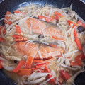 ぐーちくママ's cooksnap of when they made 野菜たっぷり！鮭のちゃんちゃん焼き.
