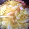 おうちごはん☆'s cooksnap of when they made とろける白菜とベーコンのコンソメスープ.