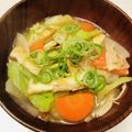 azbjbn's cooksnap of when they made キャベツ 油揚げ 人参 榎のお味噌汁.