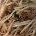 maaaayuu's cooksnap of when they made シャキシャキもやしのそぼろ醤油焼きそば.