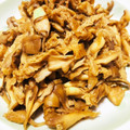 なとか's cooksnap of when they made 舞茸と油揚げの醤油炒め.