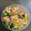 あみことまろ's cooksnap of when they made 切ってあえるだけ！ぷちぷちもち麦サラダ.