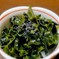 クックX6☆'s cooksnap of when they made 残った漬け物の汁と乾燥わかめで☆リメイク.