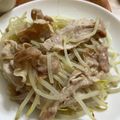 ながぴー♧'s cooksnap of when they made 白菜高いから節約！もやしと豚肉の重ね蒸し.