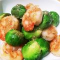 はらぺこごはん's cooksnap of when they made *芽キャベツと海老のガーリック炒め*.