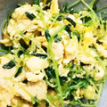 tsuyochan's cooksnap of when they made 簡単節約☆豆苗と卵のコンソメ炒め.