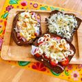 komutatata's cooksnap of when they made トマトと竹輪のスイチリチーズトースト.