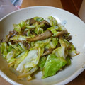 K/S's cooksnap of when they made 病みつき！キャベツと舞茸炒め！.