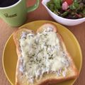 豆乳pudding's cooksnap of when they made しらすトースト.