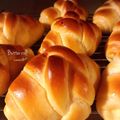 ようこ✩'s cooksnap of when they made 三つ編みロールパン.