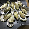 ビキナーもんちゃん's cooksnap of when they made ＊絶品！殻付き牡蠣の酒蒸しレモンがけ＊.