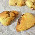 普通の女子大学生's cooksnap of when they made HMと生クリームの簡単チョコスコーン.