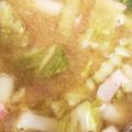 ともみ大臣's cooksnap of when they made 白菜とベーコン、春雨の味噌汁.