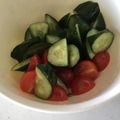 クックノンパパ's cooksnap of when they made 簡単！トマトときゅうりの簡単サラダ.