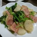 peteco's cooksnap of when they made カブとブロッコリーのあっさり炒め.
