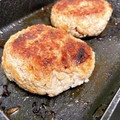 イムガヨン's cooksnap of when they made 卵、玉ねぎなし！えのきﾊﾝﾊﾞｰｸﾞ♪.