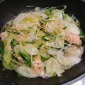 ねずみんパラダイス's cooksnap of when they made フライパン1つ★甘塩鮭の中華蒸し.