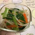 順ティ's cooksnap of when they made 小松菜と人参の丸鶏ナムル.