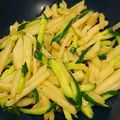 やぶすけ's cooksnap of when they made あと一品に♪キュウリとジャガイモの中華炒.