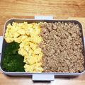 えいりあんず's cooksnap of when they made 【基本のレシピ】鶏そぼろと卵の二色丼.