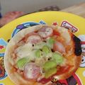 宗一郎の母's cooksnap of when they made ミックスビーンズの餃子の皮ピザ♪ランチに.