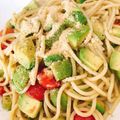 KAORULALA's cooksnap of when they made ズボラ飯！アボカドのジェノベーゼパスタ.