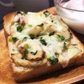 ☆GSSQHY☆'s cooksnap of when they made ネギこんもり♪ちくわの醤油チーズトースト.
