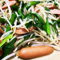 mianmian's cooksnap of when they made 簡単！ウインナーともやし、ニラの炒め物.
