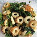 miyukosan's cooksnap of when they made ほうれん草とカニカマの胡麻和え.