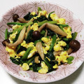もぐ・ω・くま's cooksnap of when they made 簡単☆ほうれん草としめじの玉子炒め.