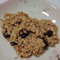 sOhAka's cooksnap of when they made ナッツとレーズンのオートミールクッキー.