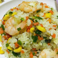 ほなち〜's cooksnap of when they made 簡単♪残りご飯で♡美味しい❤エビピラフ❤.