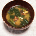 わたさな2016's cooksnap of when they made 簡単！椎茸と小松菜の生姜お味噌汁.