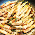 ゆき５'s cooksnap of when they made 焼き肉のタレで簡単アスパラの肉巻き.