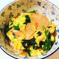 ✩makiko✩'s cooksnap of when they made ふっくら油揚げとほうれん草の卵とじ丼♪.