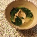 yesmama's cooksnap of when they made 小松菜と豚肉のみそ汁.