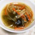 Yuilucky23's cooksnap of when they made もやし・にんじん・わかめのコンソメスープ.