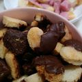 4double5's cooksnap of when they made ♡簡単おやつ♡ハートの型抜きチョコラスク.