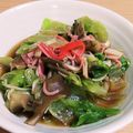すずなまり's cooksnap of when they made 包丁いらず☆レタスと舞茸のレンジ蒸し.