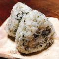 ちゃちゃまる26's cooksnap of when they made じゃこわかめおにぎりごましお仕立て.